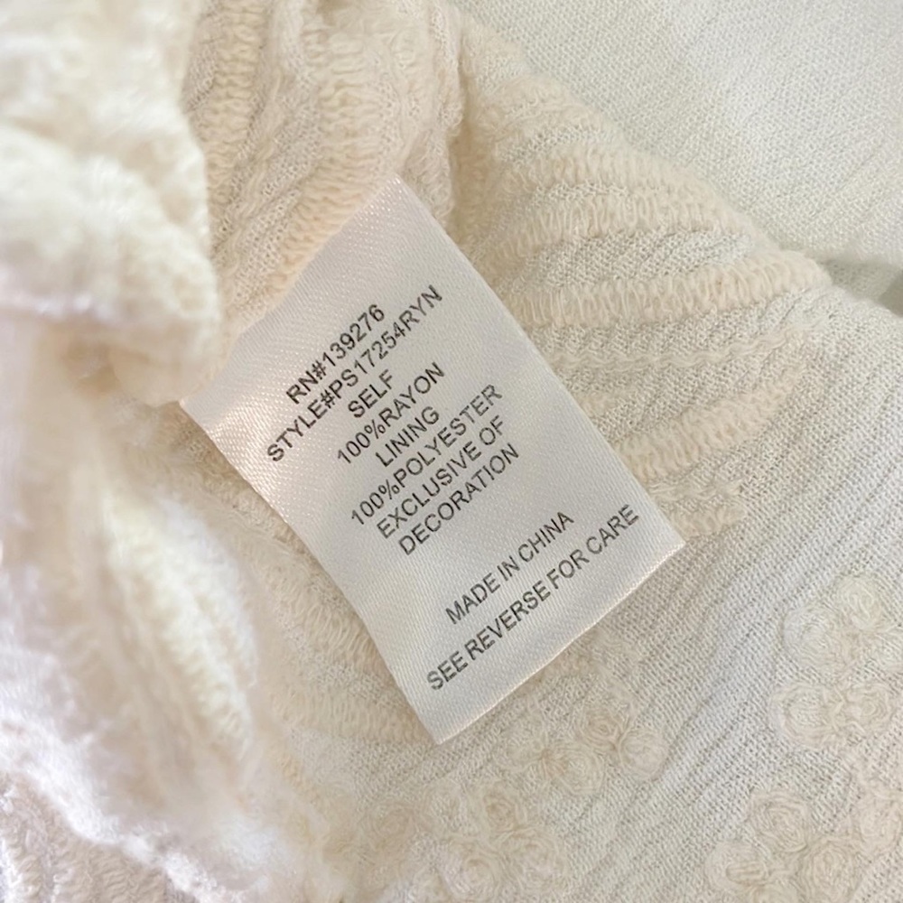 🌿Final Sale Pale Sky Embroidered Ivory Top - Picture 8 of 8